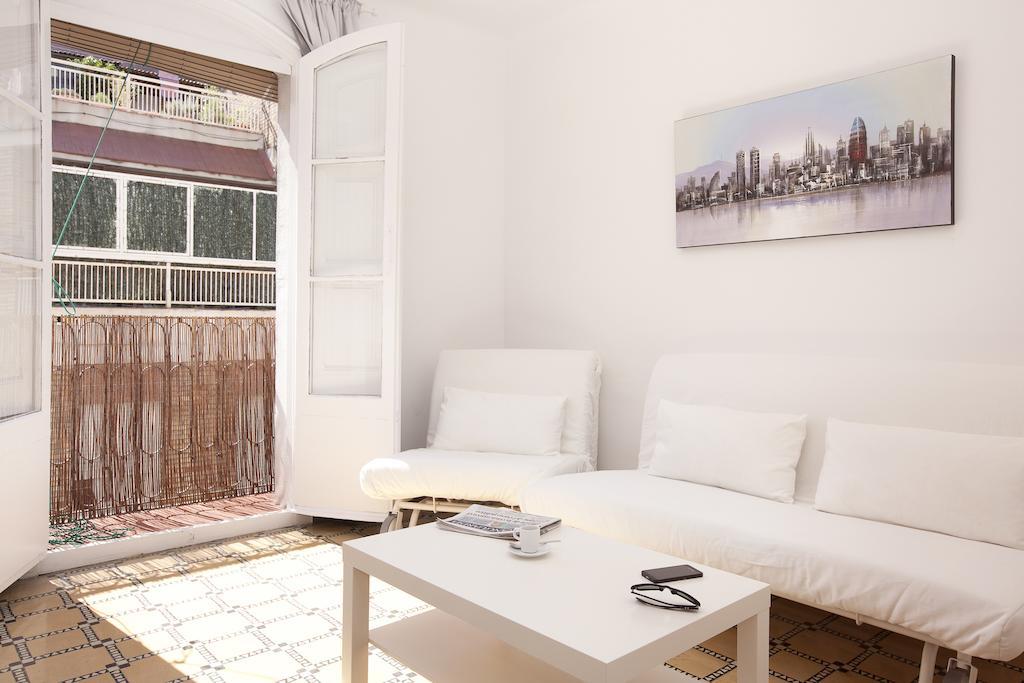Barnapartments Basic Gracia バルセロナ エクステリア 写真