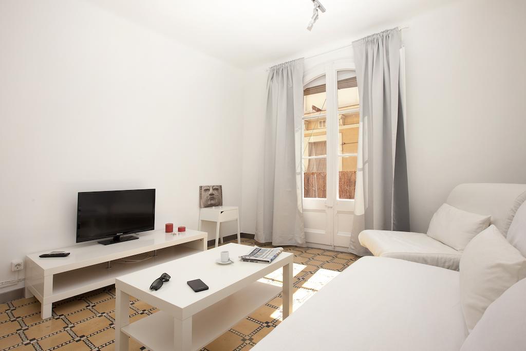 Barnapartments Basic Gracia バルセロナ エクステリア 写真