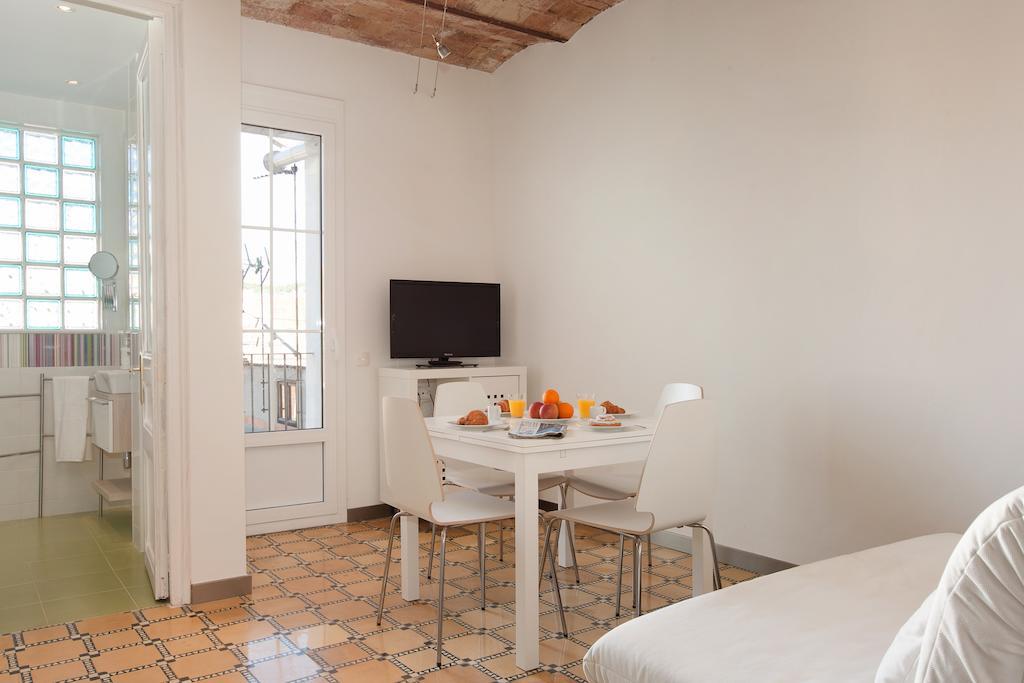 Barnapartments Basic Gracia バルセロナ エクステリア 写真