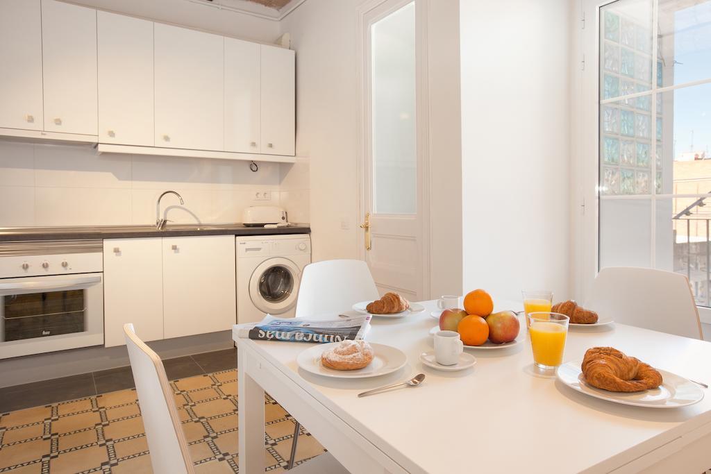 Barnapartments Basic Gracia バルセロナ エクステリア 写真
