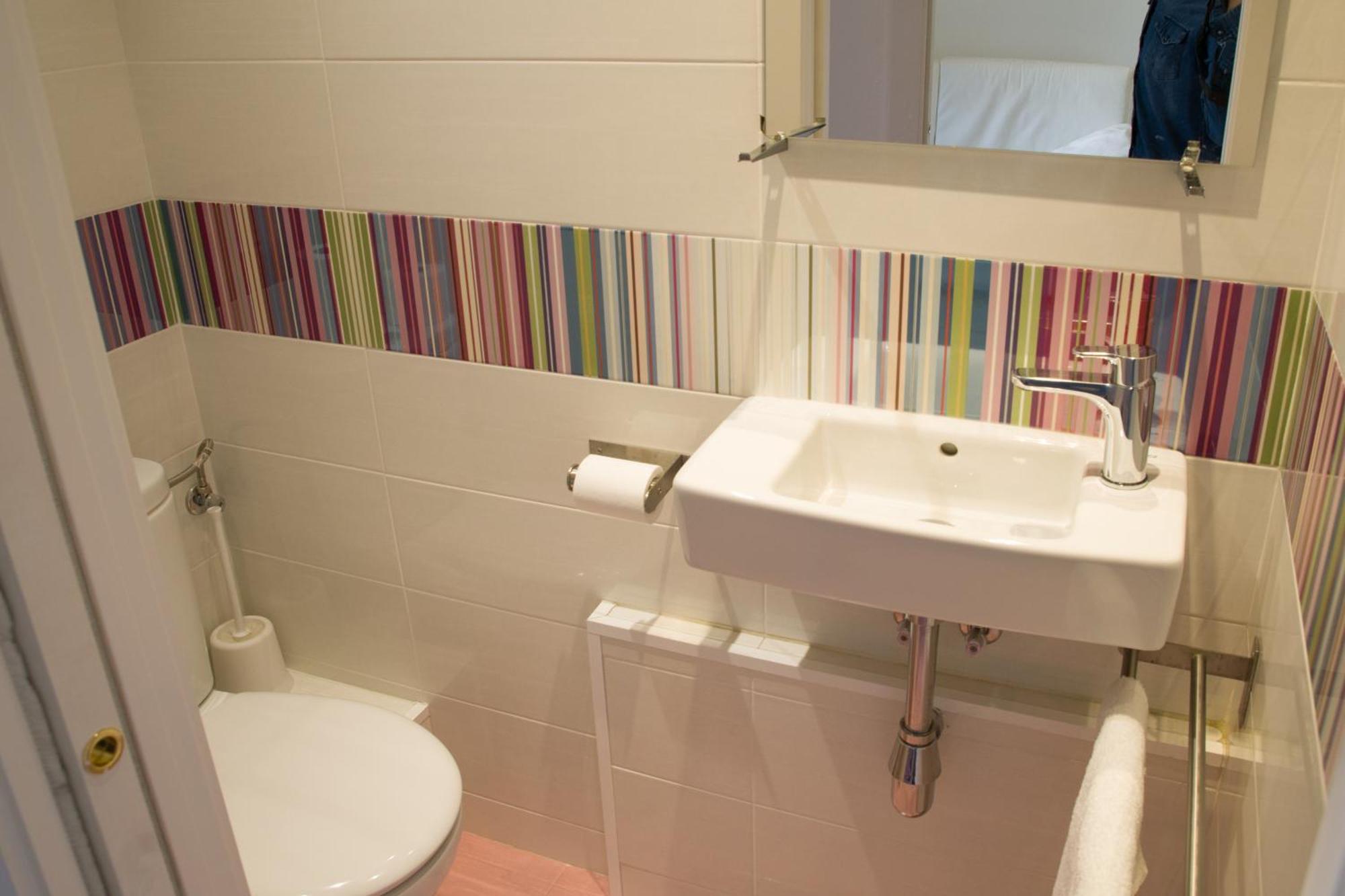 Barnapartments Basic Gracia バルセロナ エクステリア 写真