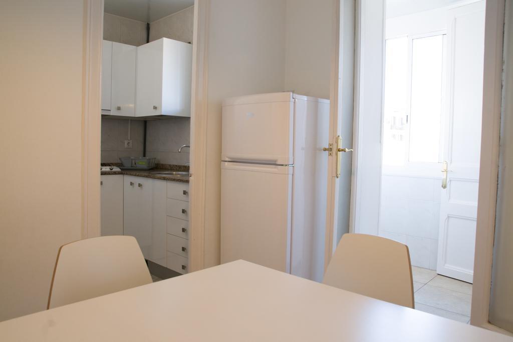 Barnapartments Basic Gracia バルセロナ エクステリア 写真