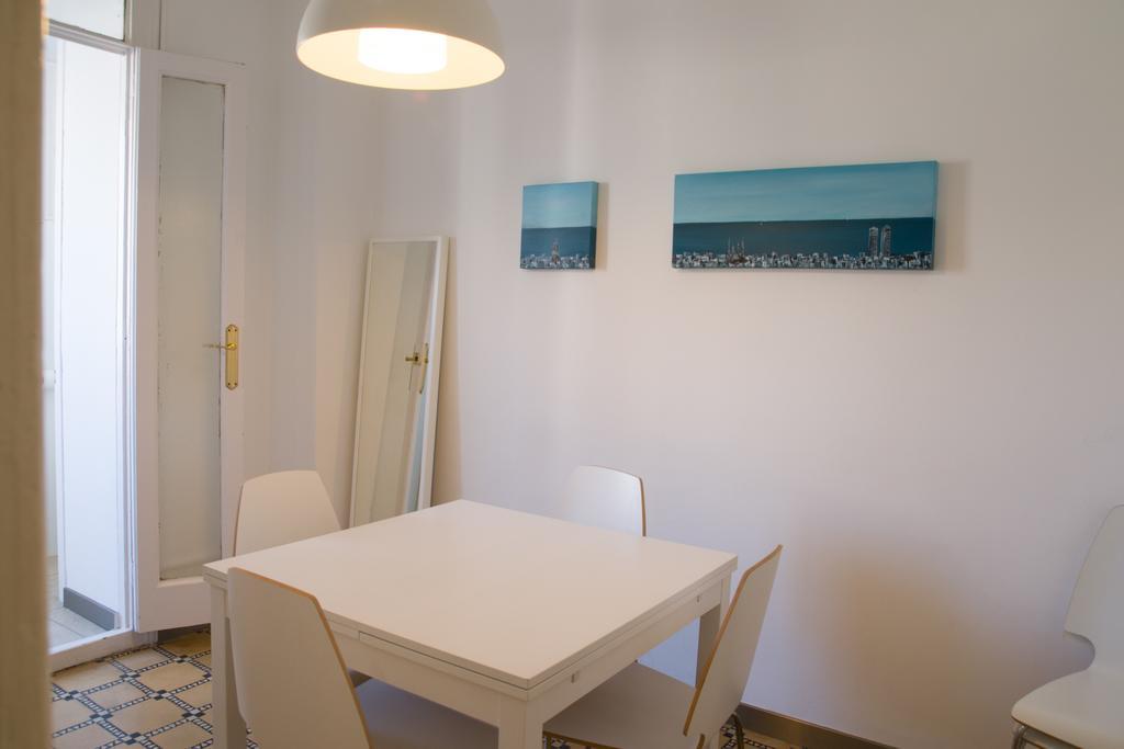 Barnapartments Basic Gracia バルセロナ エクステリア 写真