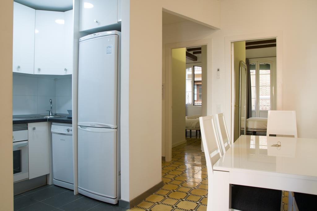 Barnapartments Basic Gracia バルセロナ エクステリア 写真