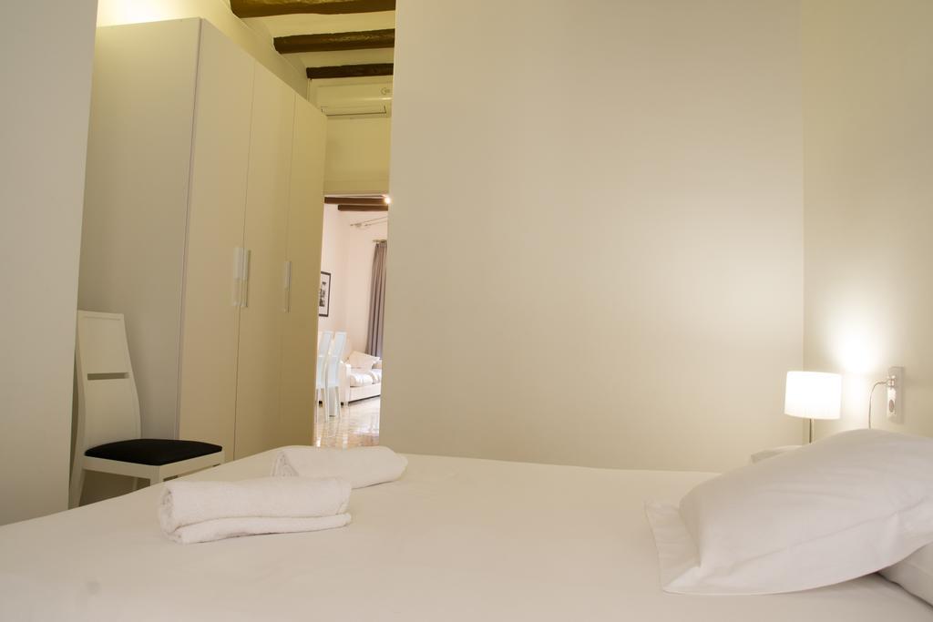 Barnapartments Basic Gracia バルセロナ エクステリア 写真